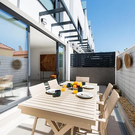 Villa Delsol - Modern Private Pool Short Walk To *