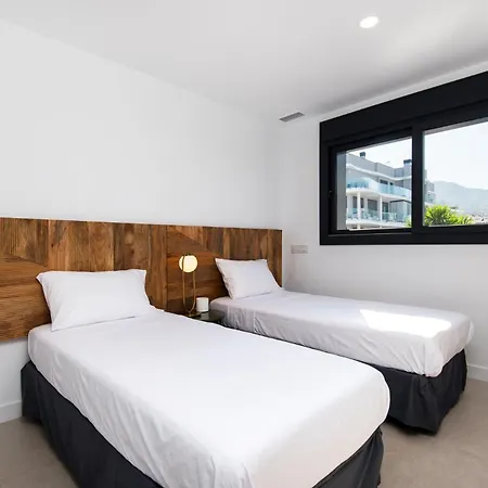 Delsol - Modern Private Pool Short Walk To Villa *