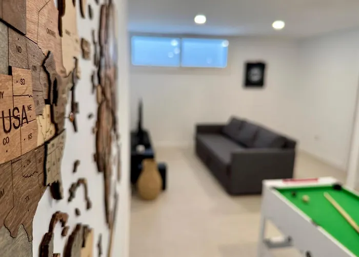 Delsol - Modern Private Pool Short Walk To