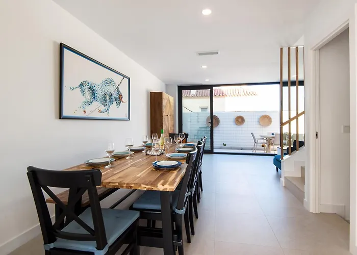 Delsol - Modern Private Pool Short Walk To Villa Torremolinos