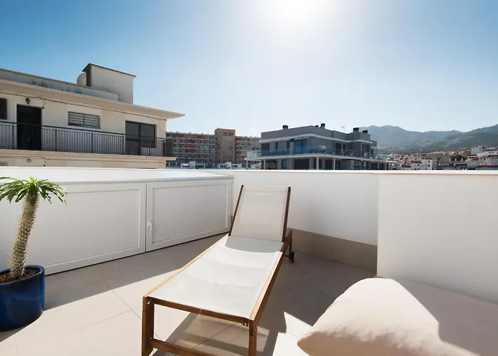 Delsol - Modern Private Pool Short Walk To Villa Torremolinos