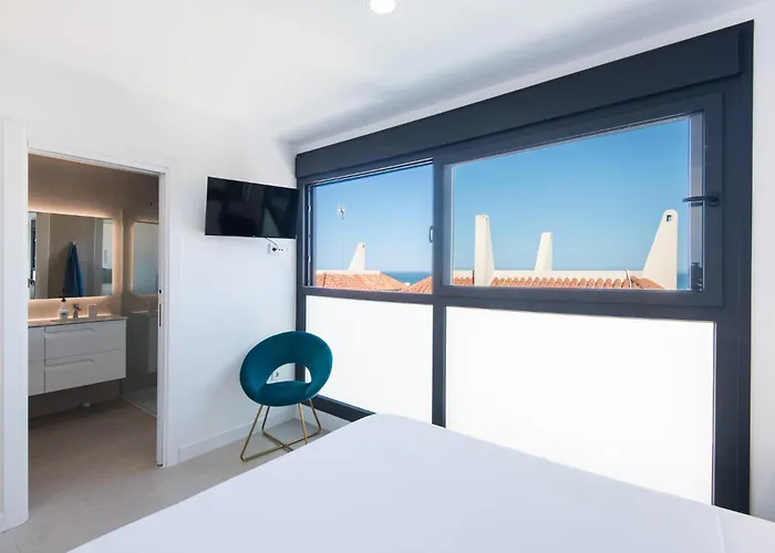 Delsol - Modern Private Pool Short Walk To Villa Torremolinos