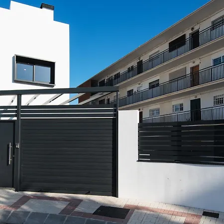 Delsol - Modern Private Pool Short Walk To Villa Torremolinos