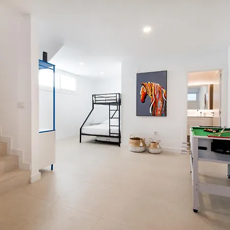 Villa Delsol - Modern Private Pool Short Walk To Torremolinos