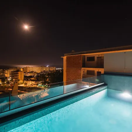 Delsol - Modern Private Pool Short Walk To فيلة *