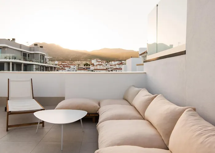 Villa Delsol - Modern Private Pool Short Walk To Torremolinos