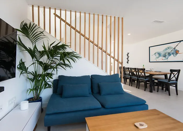 Villa Delsol - Modern Private Pool Short Walk To Torremolinos