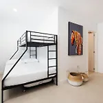 Delsol - Modern Private Pool Short Walk To