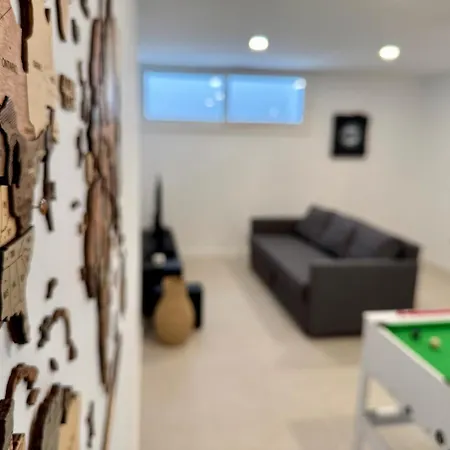 Delsol - Modern Private Pool Short Walk To