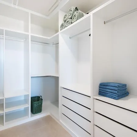 Villa Delsol - Modern Private Pool Short Walk To