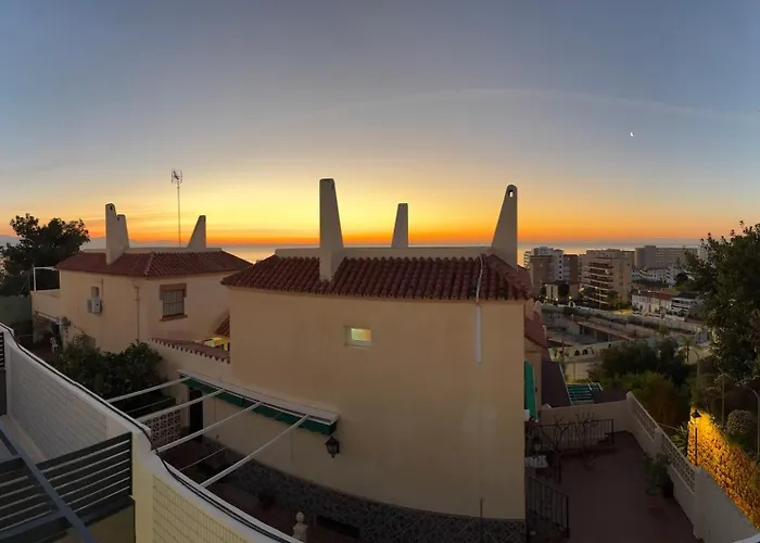 Delsol - Modern Private Pool Short Walk To Torremolinos