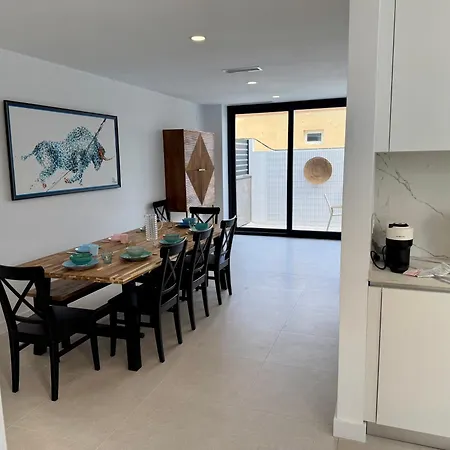 Delsol - Modern Private Pool Short Walk To Villa Torremolinos