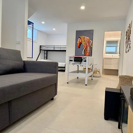 Delsol - Modern Private Pool Short Walk To Torremolinos